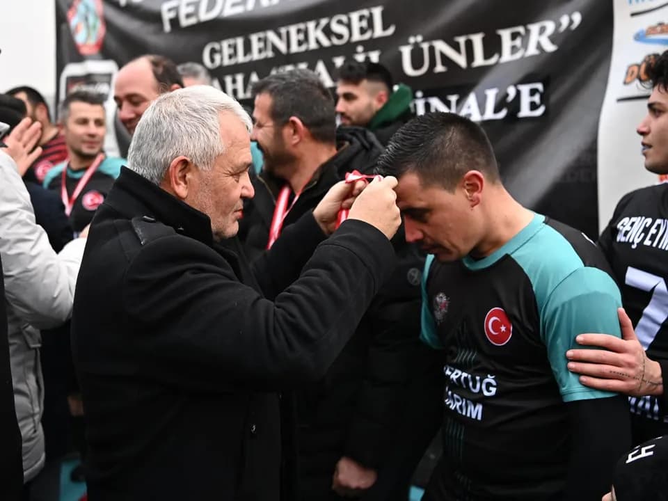 8. GELENEKSEL HALİL ÜNLER FUTBOL TURNUVASI ÖDÜL TÖRENİ — fotoğraf 22