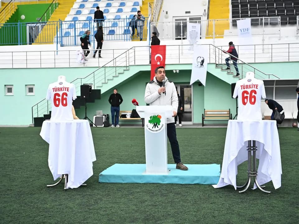 8. GELENEKSEL HALİL ÜNLER FUTBOL TURNUVASI ÖDÜL TÖRENİ — fotoğraf 21