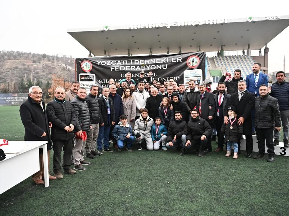 8. GELENEKSEL HALİL ÜNLER FUTBOL TURNUVASI ÖDÜL TÖRENİ — fotoğraf 17