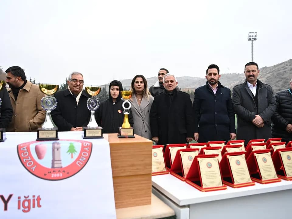 8. GELENEKSEL HALİL ÜNLER FUTBOL TURNUVASI ÖDÜL TÖRENİ — fotoğraf 14