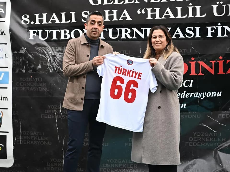 8. GELENEKSEL HALİL ÜNLER FUTBOL TURNUVASI ÖDÜL TÖRENİ — fotoğraf 13