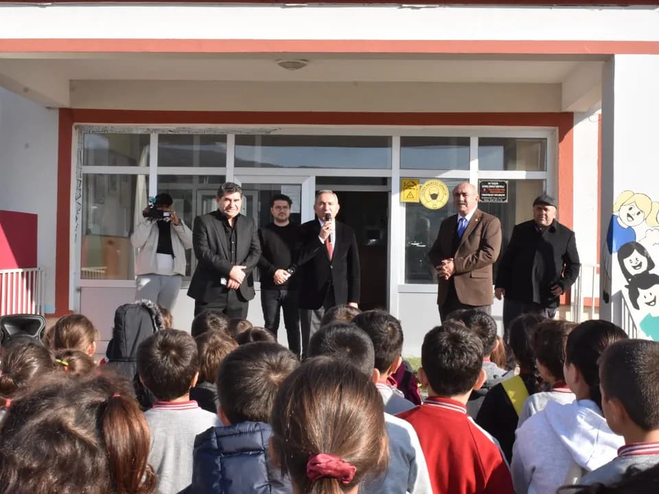 KADIŞEHRİNDE ÖĞRENCİLERE SOSYAL YARDIM DESTEĞİ — fotoğraf 5