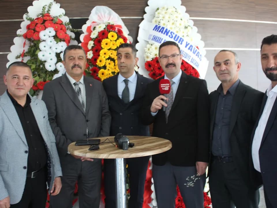 ”BİR MEMLEKET HİKAYESİ” SEYİRCİYLE BULUŞTU — fotoğraf 3