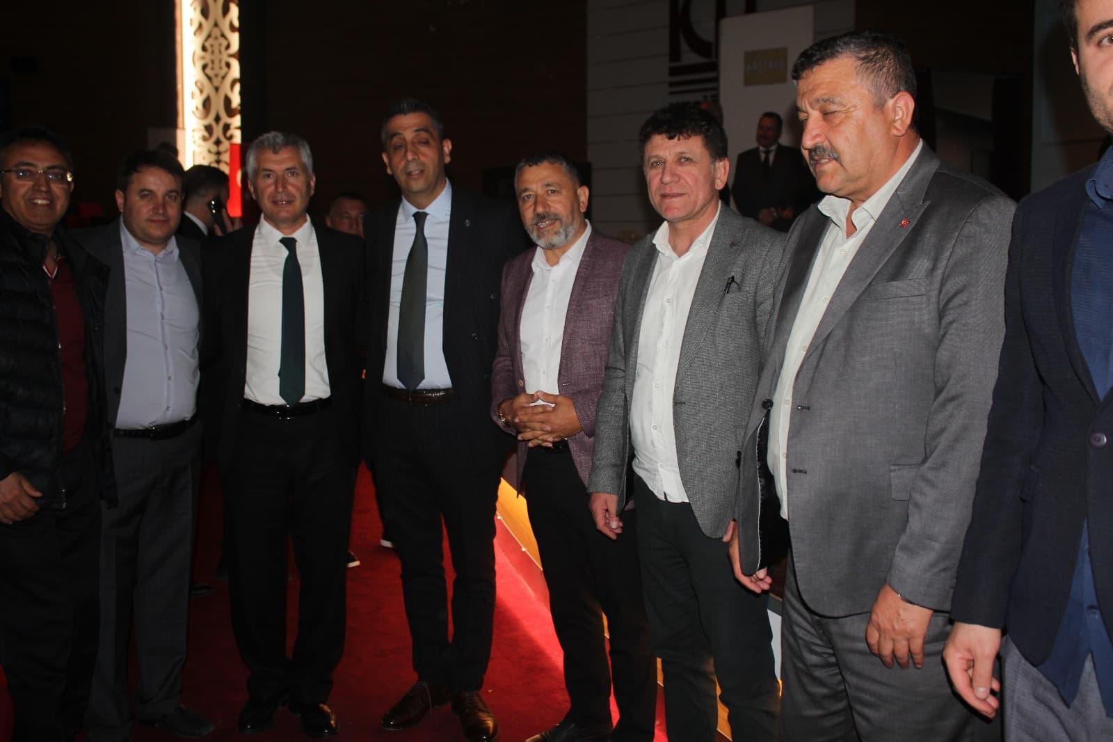 ”BİR MEMLEKET HİKAYESİ” SEYİRCİYLE BULUŞTU — fotoğraf 30