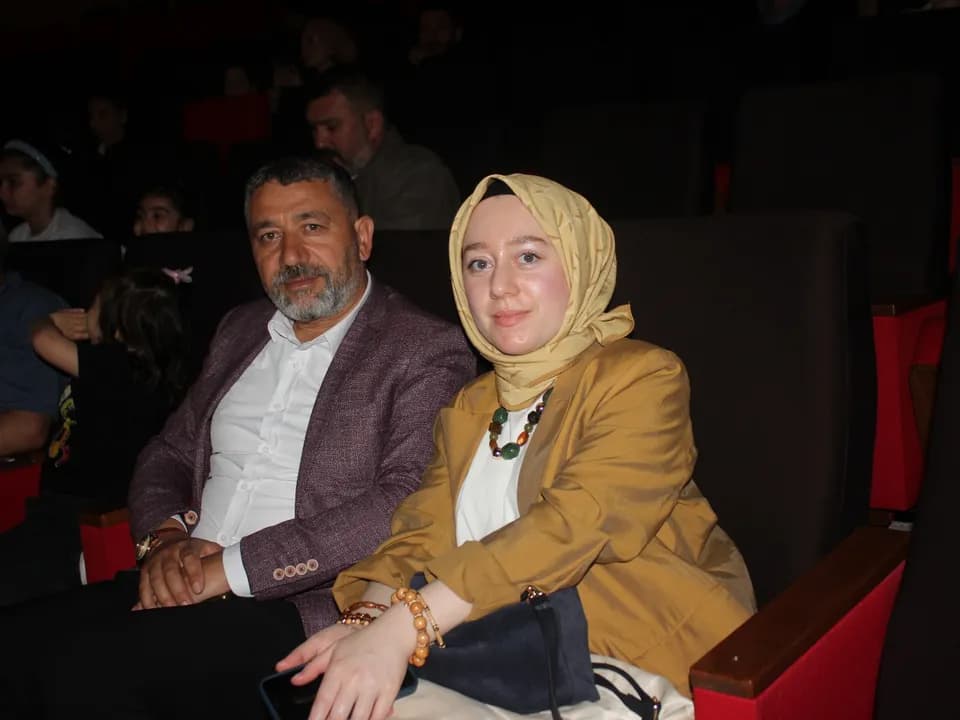 ”BİR MEMLEKET HİKAYESİ” SEYİRCİYLE BULUŞTU — fotoğraf 51