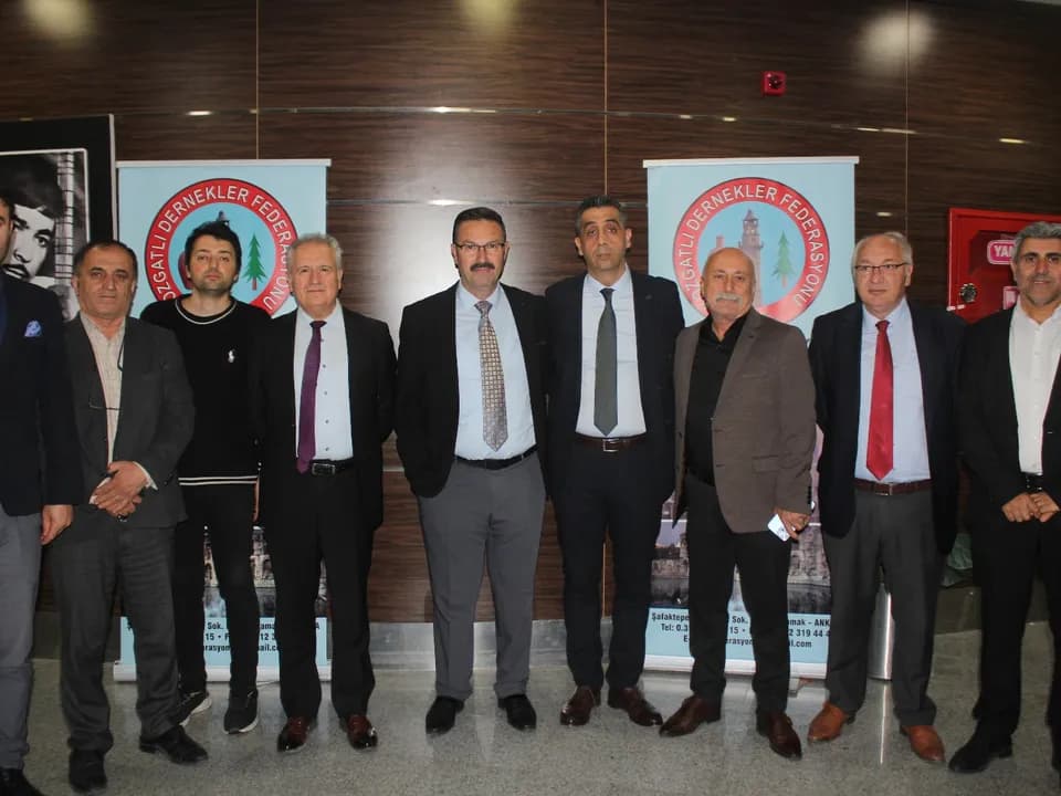 ”BİR MEMLEKET HİKAYESİ” SEYİRCİYLE BULUŞTU — fotoğraf 60