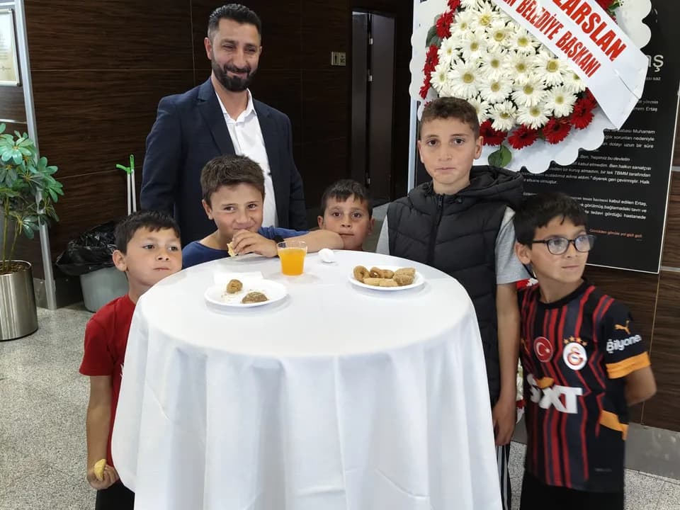 ”BİR MEMLEKET HİKAYESİ” SEYİRCİYLE BULUŞTU — fotoğraf 66