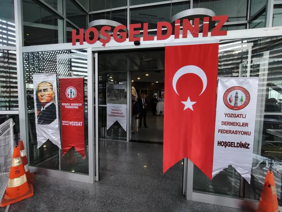 ”BİR MEMLEKET HİKAYESİ” SEYİRCİYLE BULUŞTU — fotoğraf 69